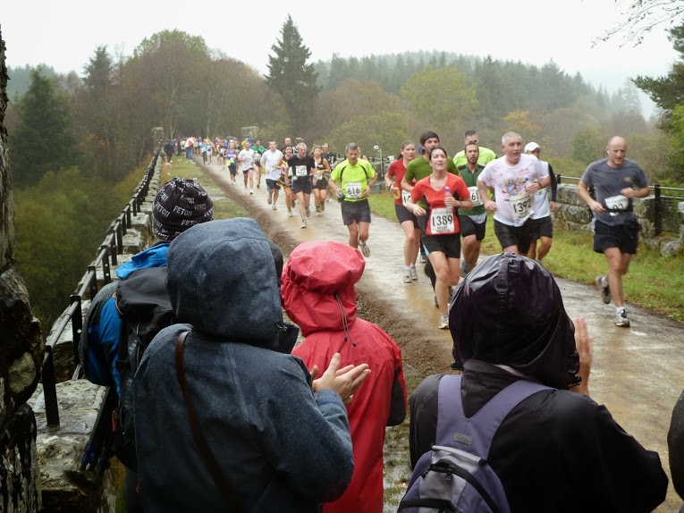 The popular annual Kielder Marathon around the Lakeside Way passes over the viaduct (© Nigel Jenkins)